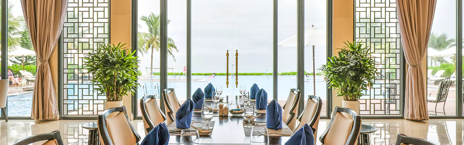 banner page dining